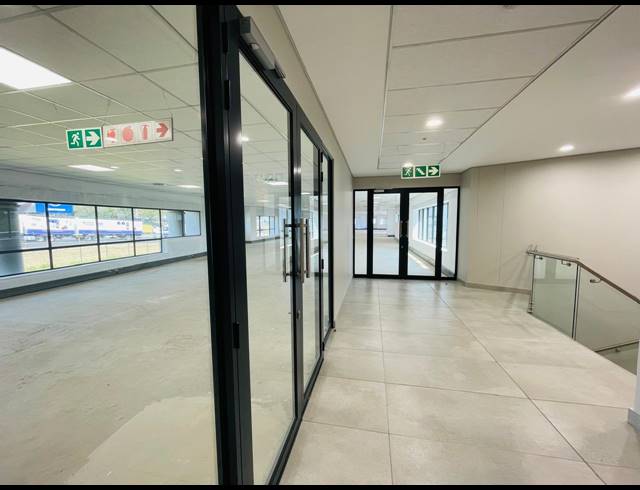 1,200M² OFFICE TO LET IN VORNA VALLEY